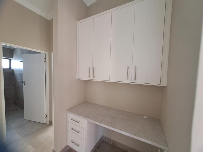 To Let 2 Bedroom Property for Rent in Kraaibosch Park Western Cape